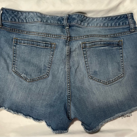 Torrid lace accent denim shorts size 14 - Picture 3 of 4